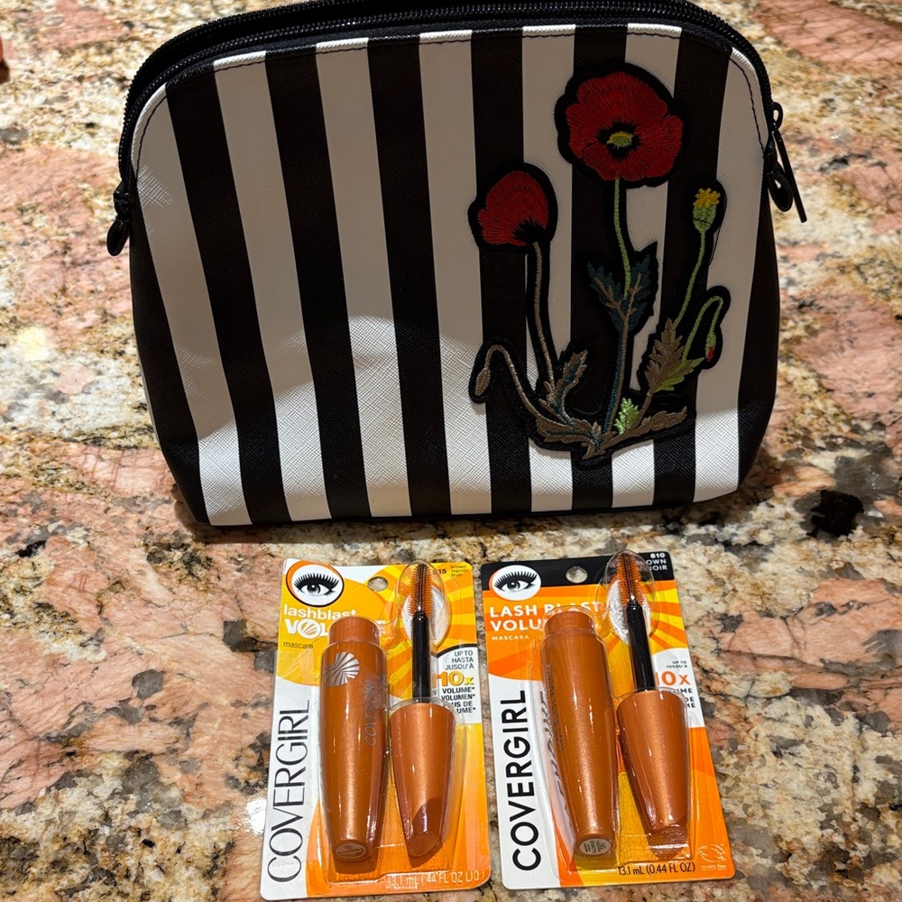 COVERGIRL LashBlast Mascara with Black and White Striped Floral Bag